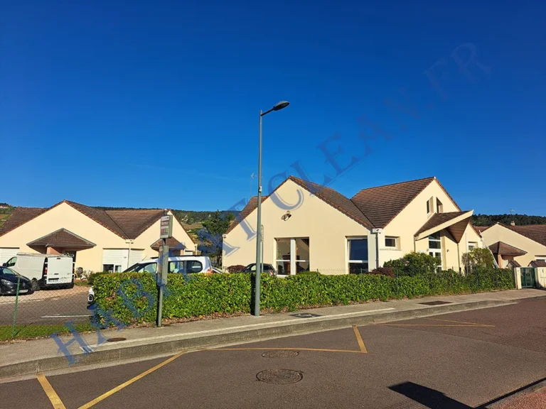 Nos réalisations,expertise,excellence,SAVOIR-FAIRE,INCOMPARABLE nettoyage demoussage toiture a beaune habitatclean.fr